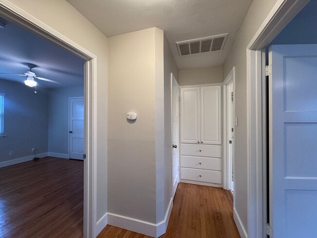 Building Photo - 562 Lagomarsino Way