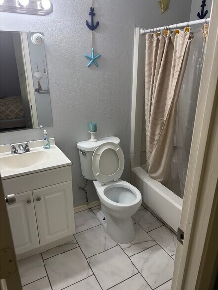 Building Photo - 9435 Olde Towne Row