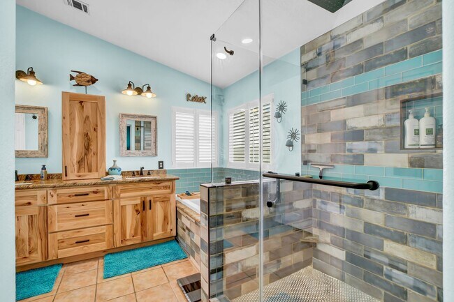 Building Photo - Coastal-Inspired Single-Story with Pool, Spa & Rare Gated Parking