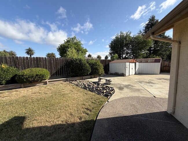 Building Photo - 501 Sears Dr