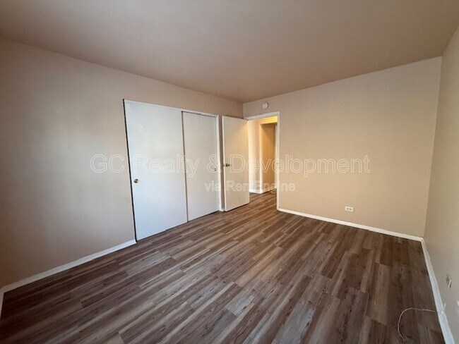 Building Photo - 1770 Bristol Walk