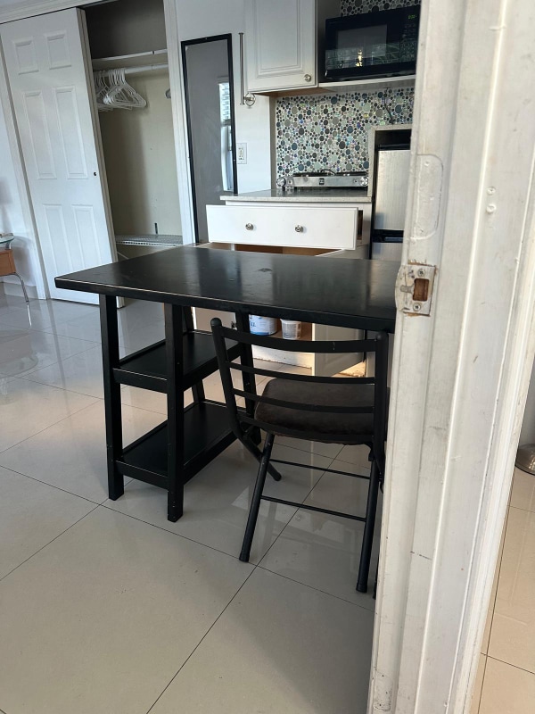 Building Photo - 2532 SW 27th St