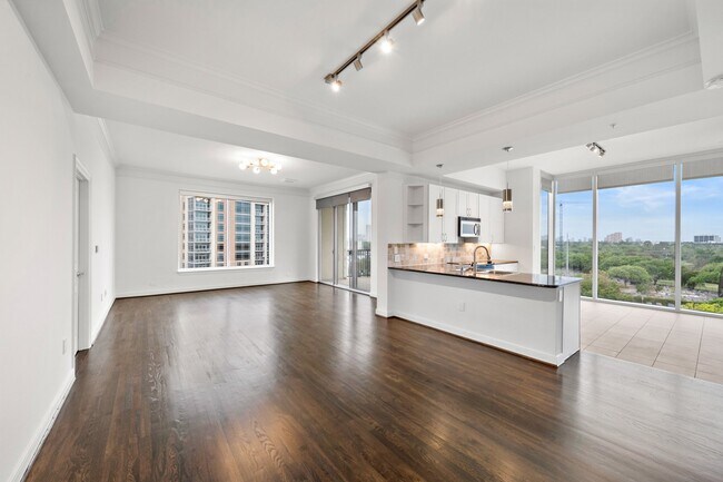 Building Photo - 3333 Allen Pkwy