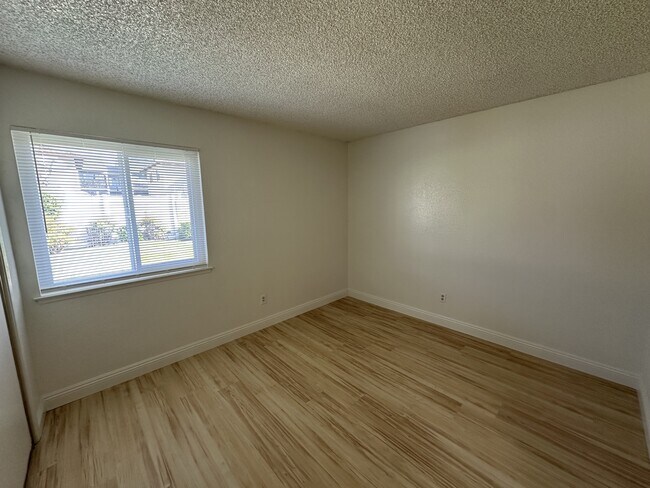 Building Photo - 12635 Franklin Ct