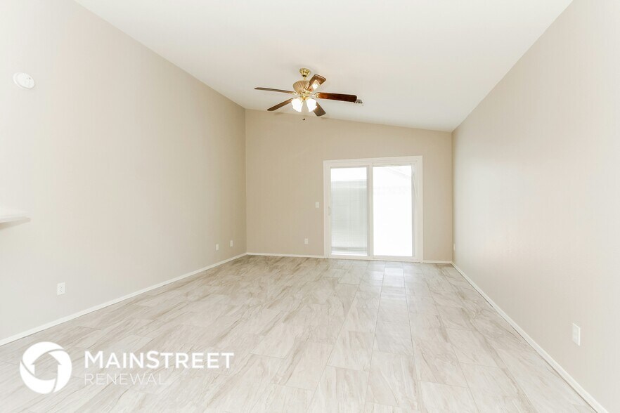 Building Photo - 10063 E Paseo San Ardo