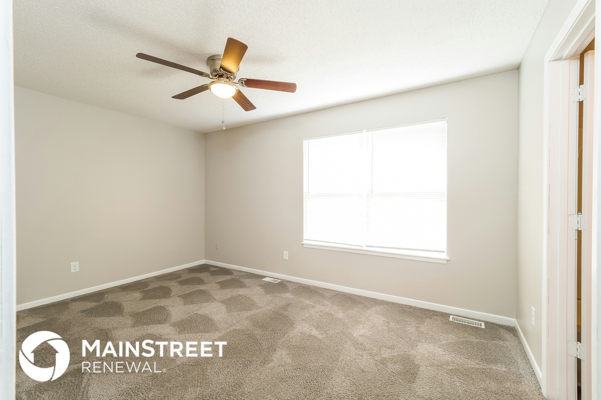 Building Photo - 17417 Montgall Dr