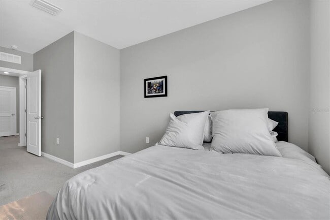 Building Photo - 2945 Suncoast Plains Dr