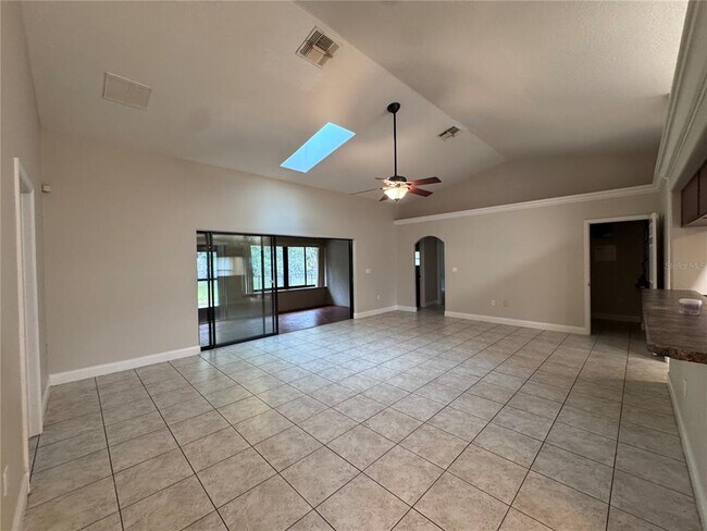 Building Photo - 4924 Raylene Way