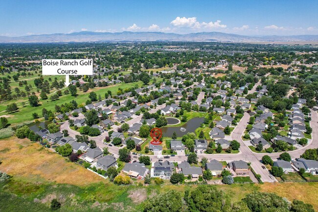 Building Photo - 4bd/2.5ba South Boise Home w/3-Car Garage!