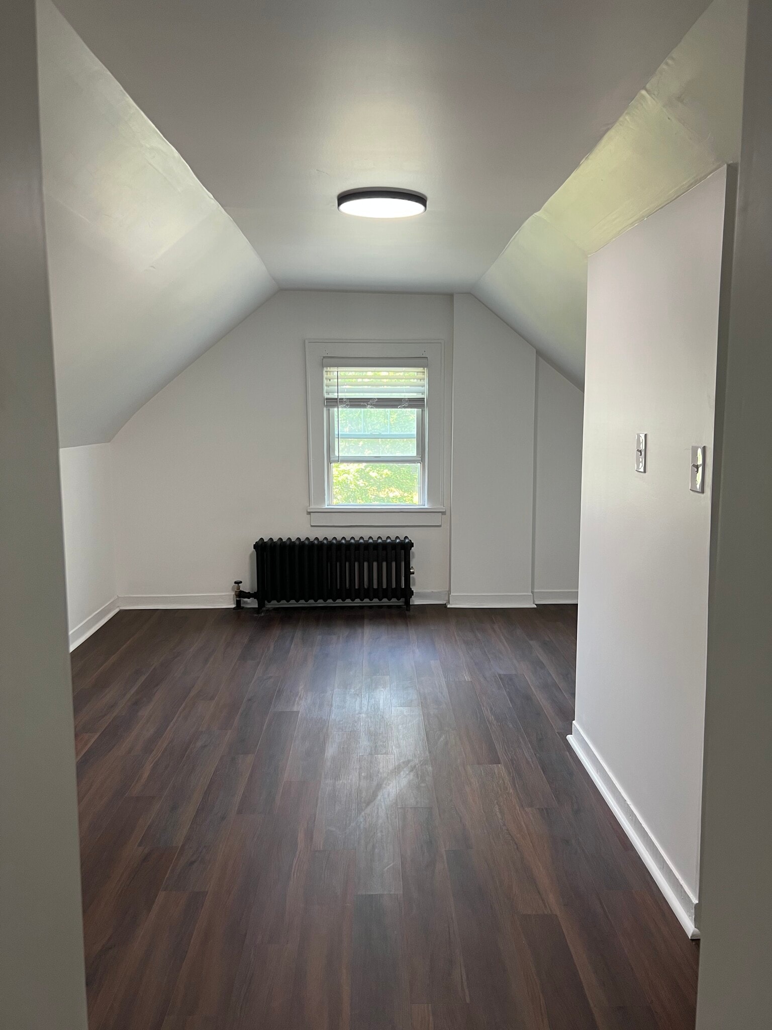 Building Photo - 130 Hamilton St