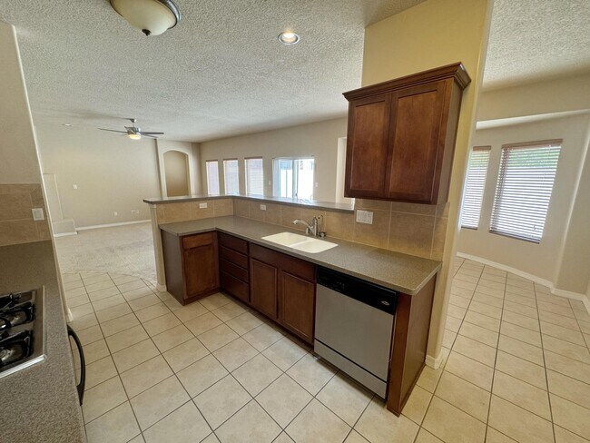 Building Photo - 4319 Summer Hill Ln NW