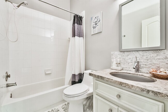 Building Photo - 4736 Post Oak Timber Dr