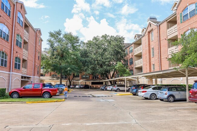 Building Photo - 2111 Welch St