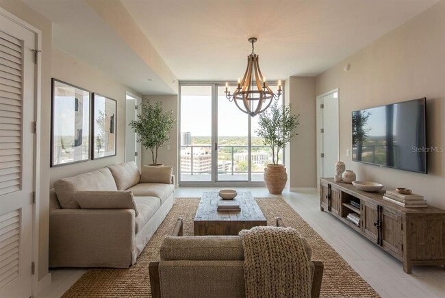 Building Photo - 400 Central Ave