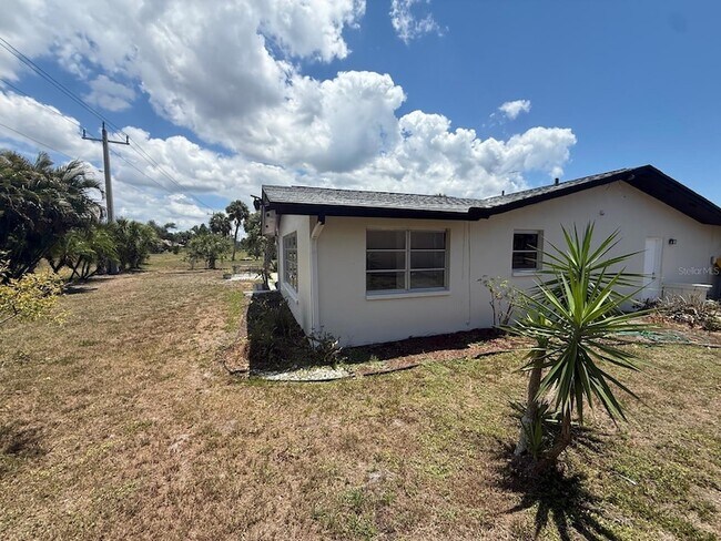 Building Photo - 239 Annapolis Ln