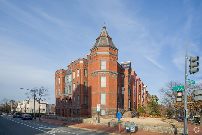 Primary Photo - Cavendish Condominiums