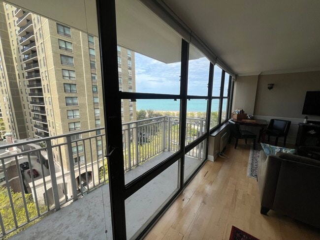 Primary Photo - 1000 N Lake Shore Dr