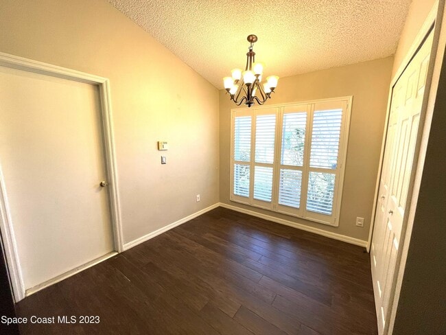 Building Photo - 1600 Tailfeather Ct