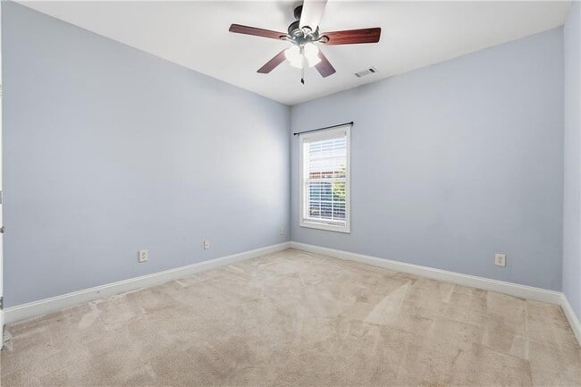 Building Photo - 903 Misty View Ct SW