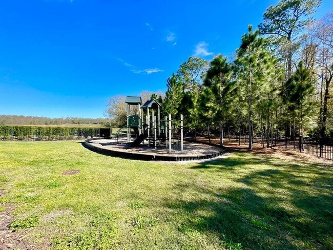 Building Photo - 1073 Amber Leaf Trl