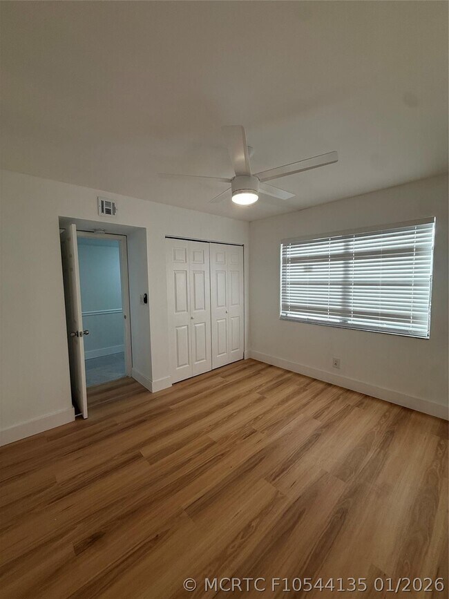 Building Photo - 2075 Coral Ridge Dr