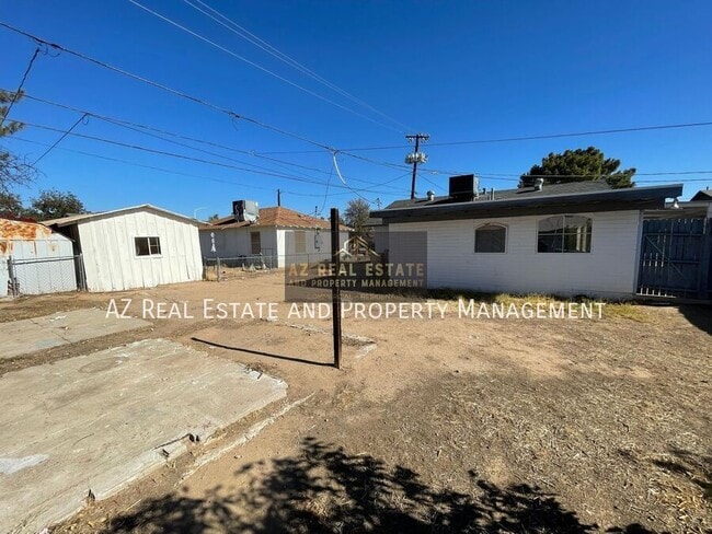 Building Photo - 7210 N 55th Dr