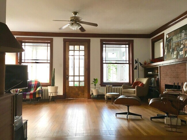 Building Photo - 1837 N Humboldt Blvd