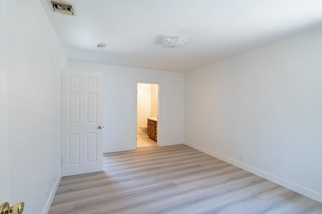 Building Photo - Beautiful 3 Bedroom/ 2 Bath Home $3,595/ Mo.