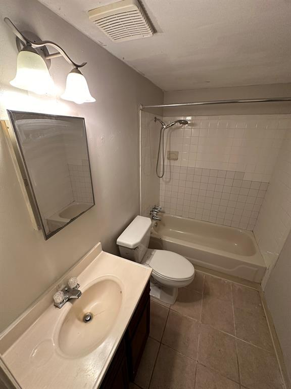 Building Photo - 32 Farrell St