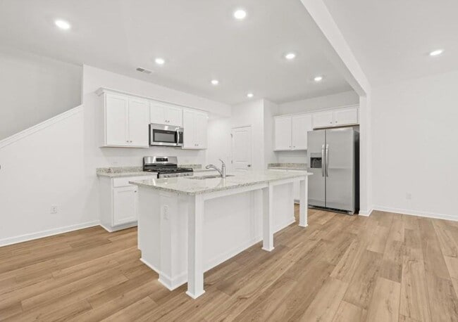 Building Photo - 108 Smithwood Dr