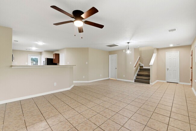 Building Photo - 1230 Grassy View Dr