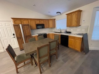 Building Photo - 1572 E 410 S