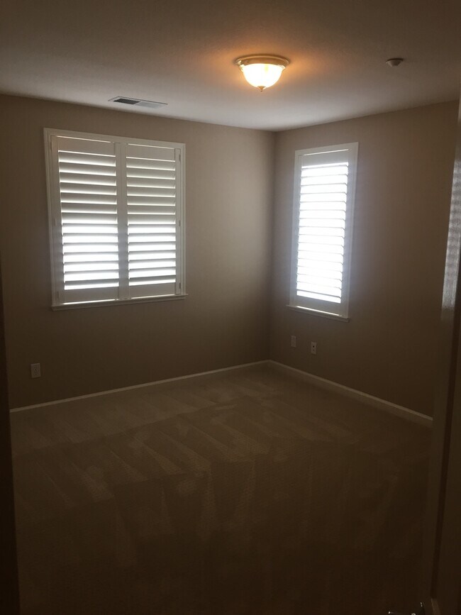 Building Photo - 4057 Crandall Cir