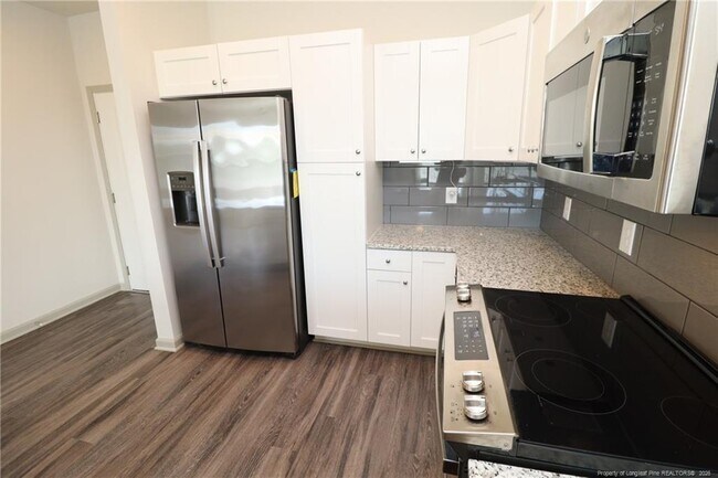Building Photo - 2402 Gathering Sq Ct