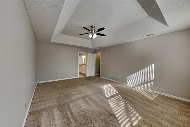 Building Photo - 1717 Victoria Way NW