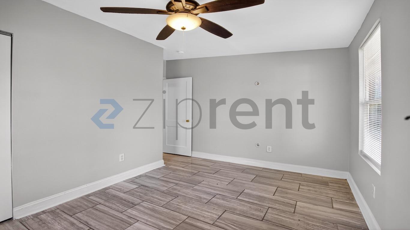 Building Photo - 1657 Thornton Pl SW