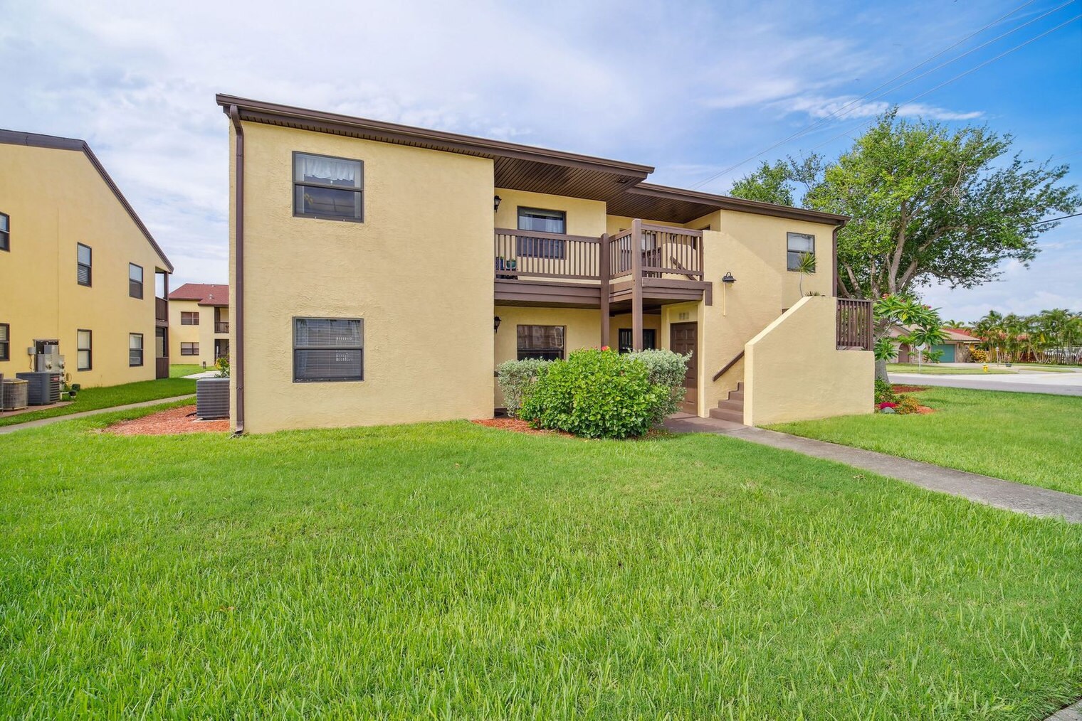 Building Photo - 5640 N Banana River Blvd