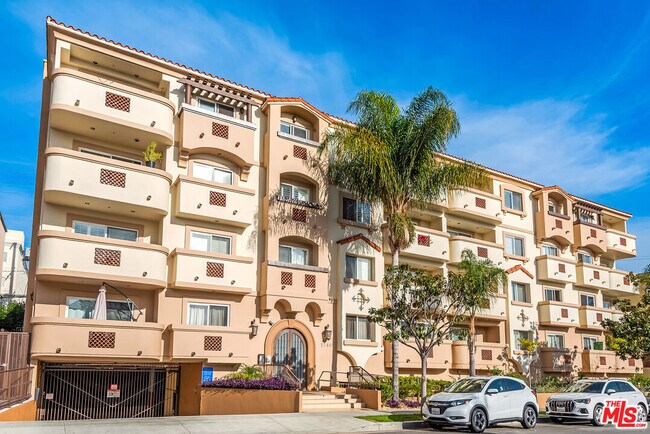 Building Photo - 1246 Armacost Ave