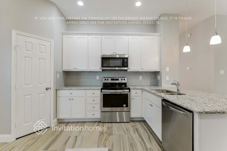 Building Photo - 7005 Longo Dr