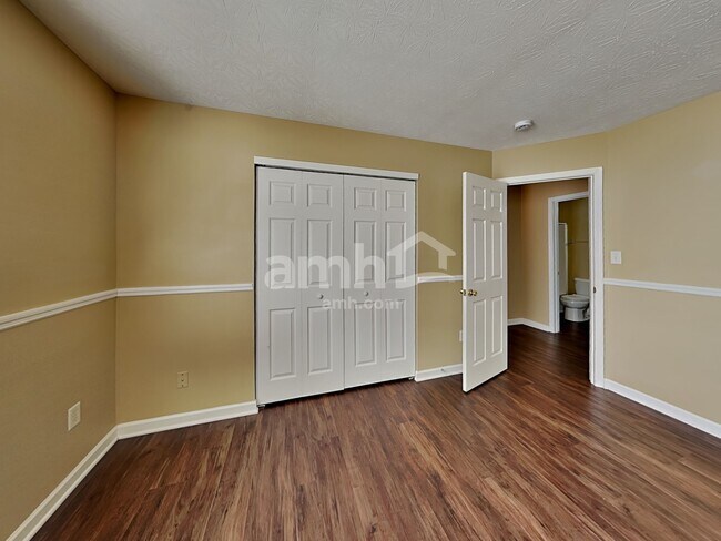 Building Photo - 5490 Appaloosa Cir