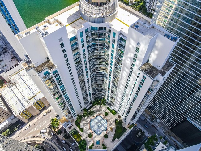 Building Photo - 300 S Biscayne Blvd