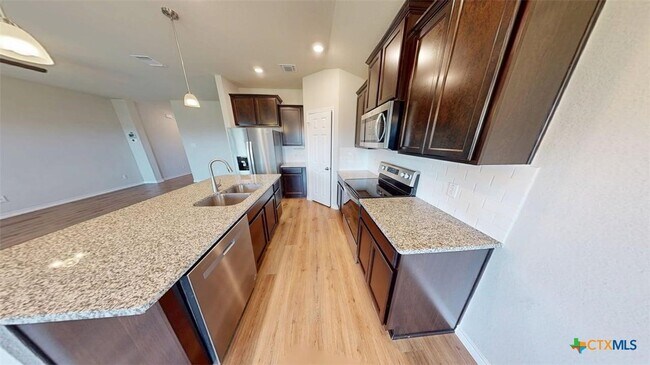 Building Photo - 1928 Rosson St