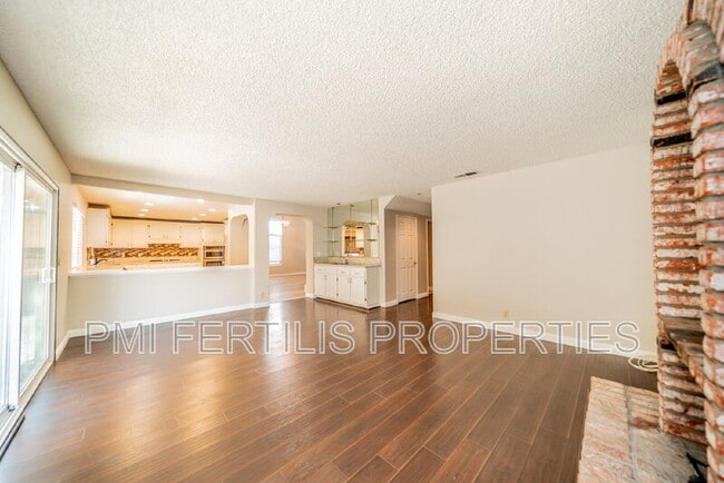 Building Photo - 1229 Hibiscus St