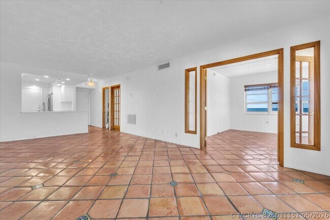 Building Photo - 6000 N Ocean Dr
