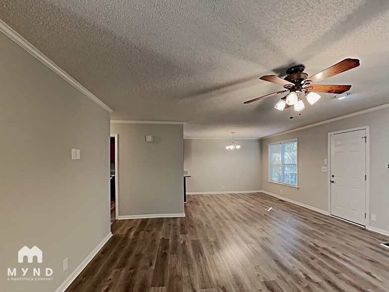 Building Photo - 720 Bermuda Ave