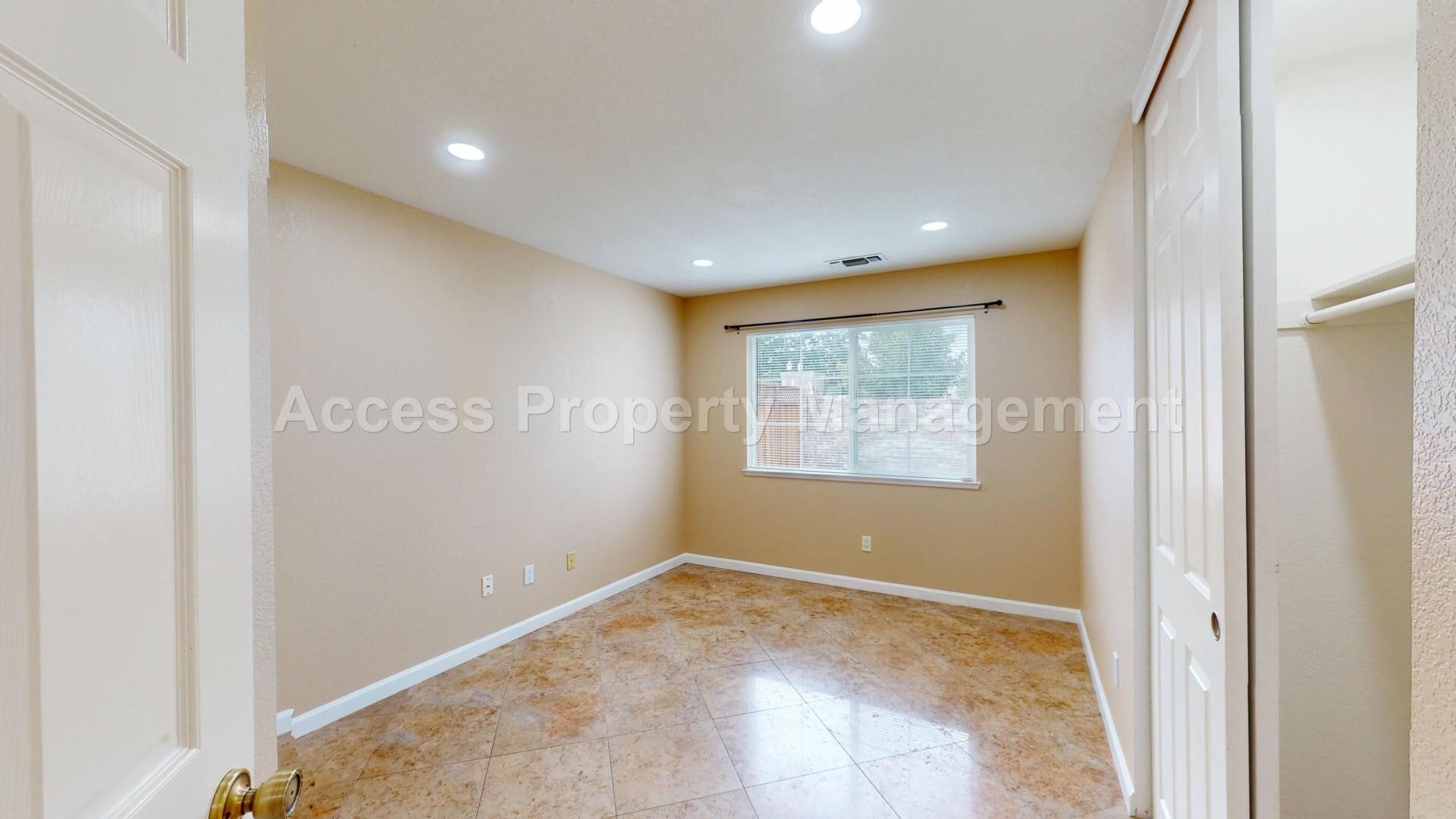 Building Photo - 2141 Norik Dr