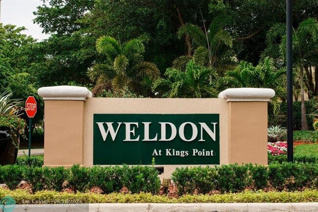 Building Photo - 9537 Weldon Cir