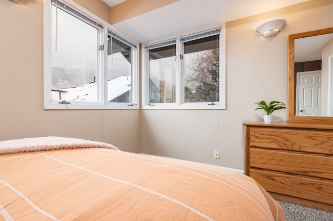 Building Photo - 7430 S Wasatch Blvd
