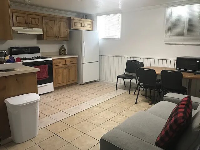 Building Photo - 355 E 500 N