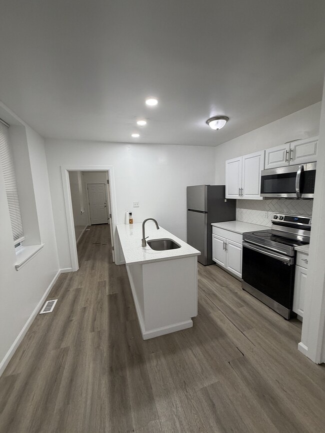 Building Photo - 3204 Cecil B. Moore Ave